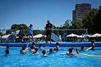  Quartiers d'été à Montigny-les-Cormeilles - Activités à la piscine - © Antony Voisin / Terra