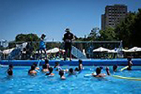  Quartiers d'été à Montigny-les-Cormeilles - Activités à la piscine - © Antony Voisin / Terra